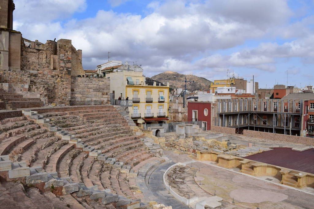 Испания и Евродам. Дважды впервые