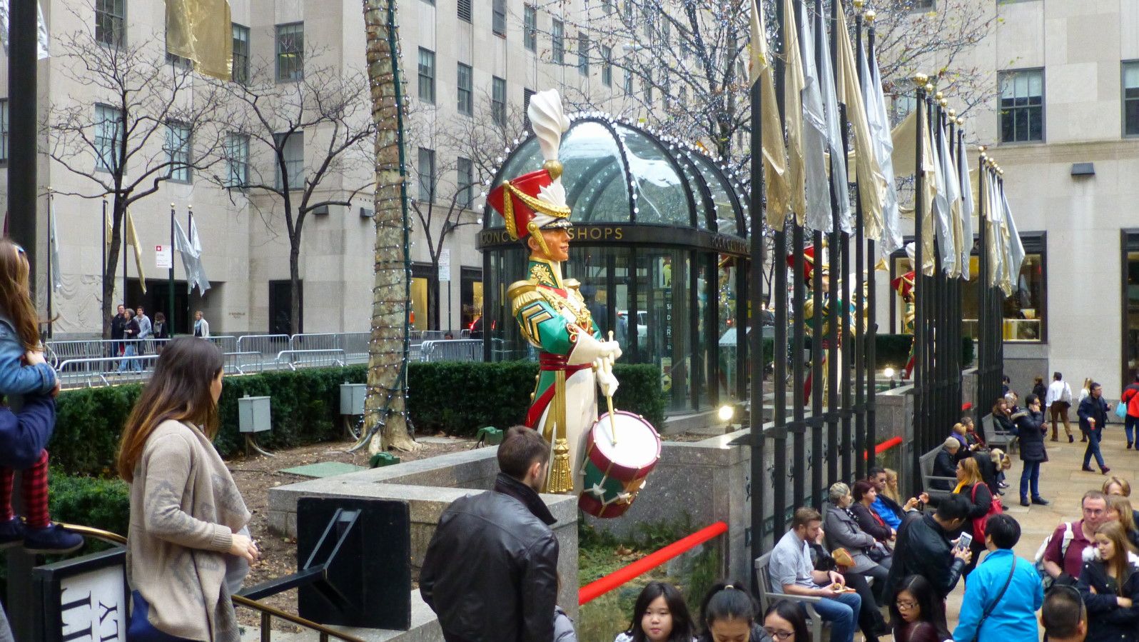 Нью-Йорк не жалеет огней. Рождество 2015 Нью-Йорк не жалеет огней. Рождество 2015