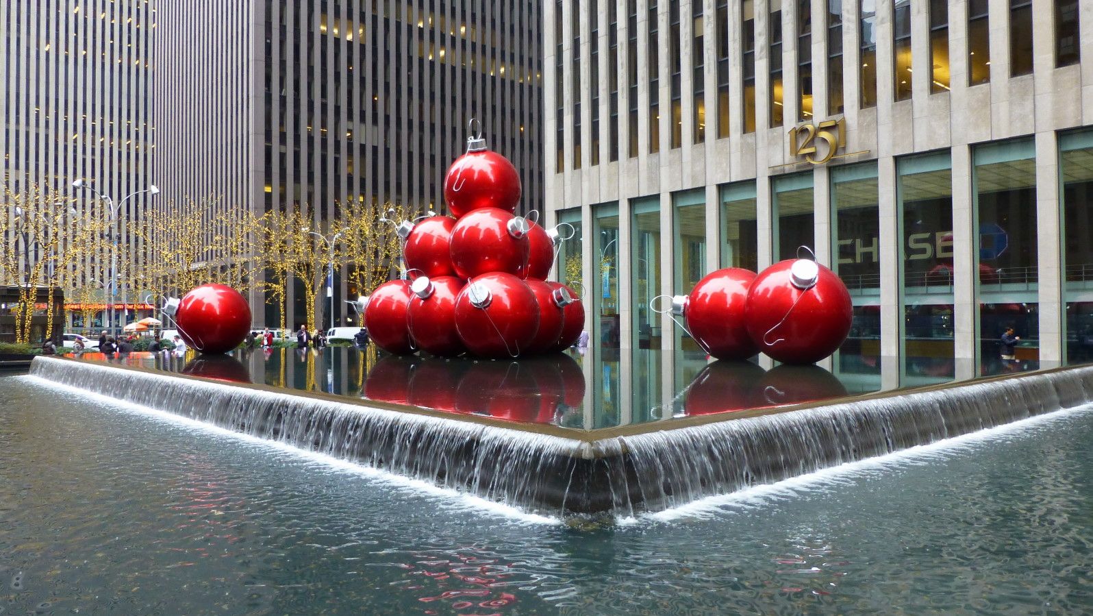 Нью-Йорк не жалеет огней. Рождество 2015 Нью-Йорк не жалеет огней. Рождество 2015