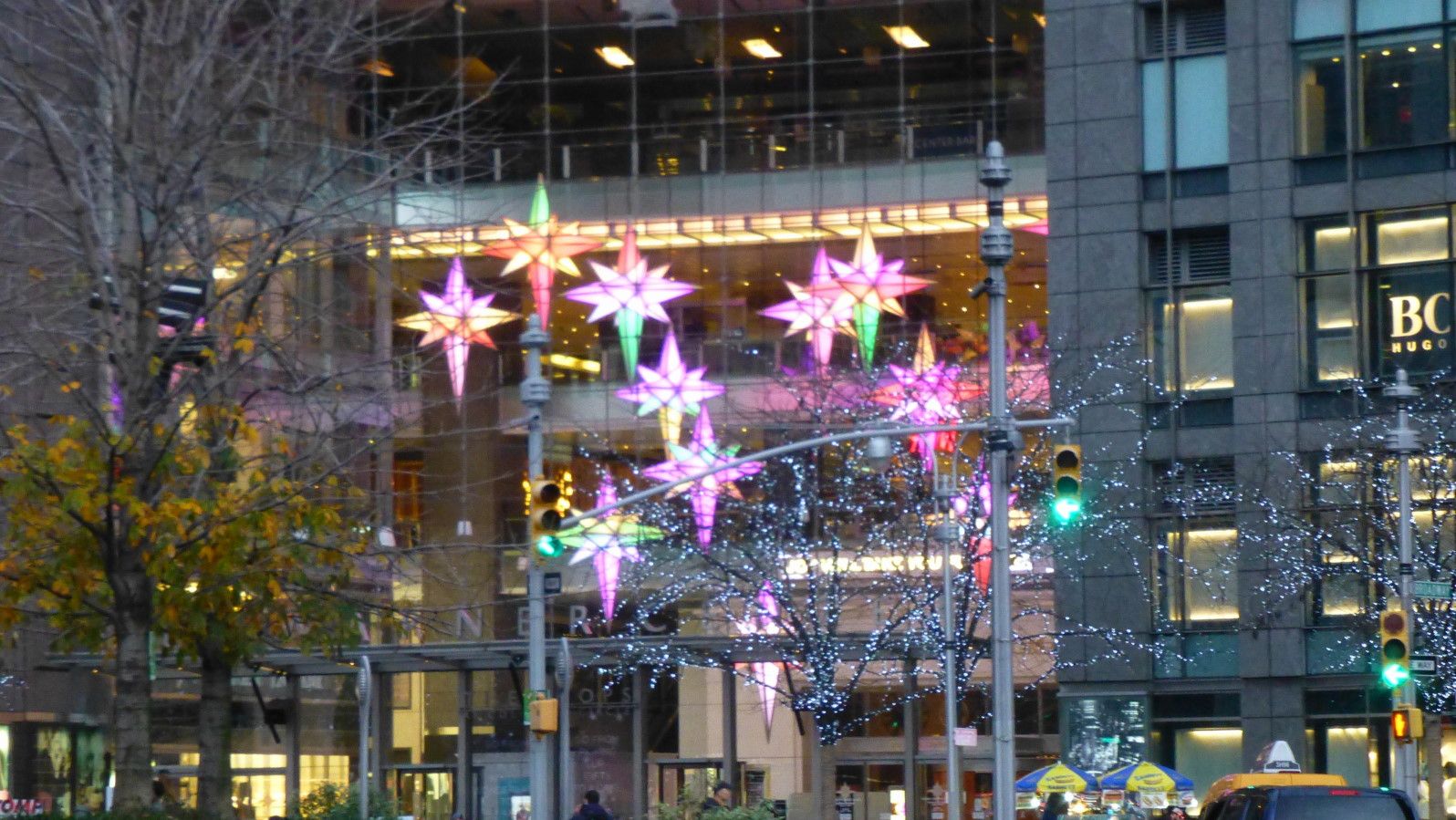 Нью-Йорк не жалеет огней. Рождество 2015 Нью-Йорк не жалеет огней. Рождество 2015