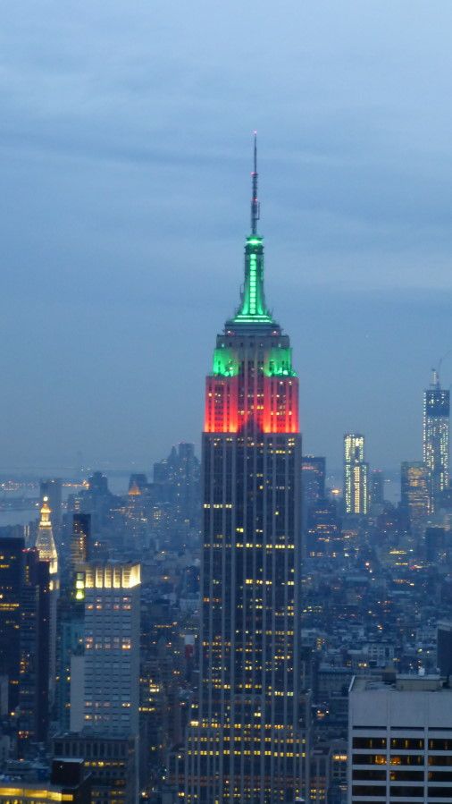 Нью-Йорк не жалеет огней. Рождество 2015 Нью-Йорк не жалеет огней. Рождество 2015