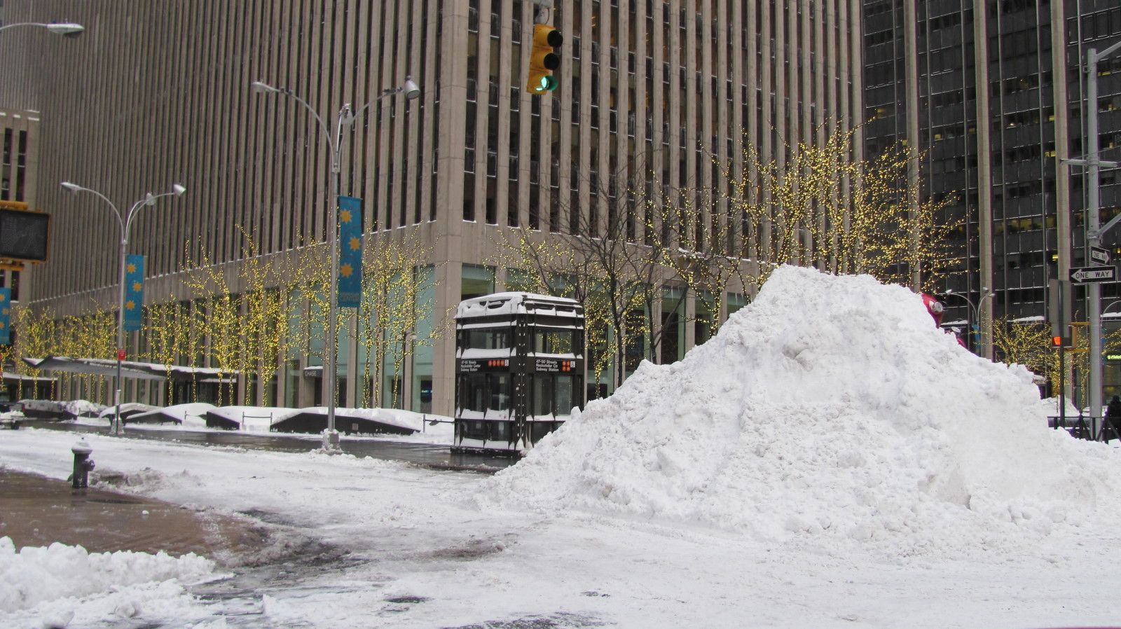 Нью-Йорк не жалеет огней. Рождество 2015 Нью-Йорк не жалеет огней. Рождество 2015