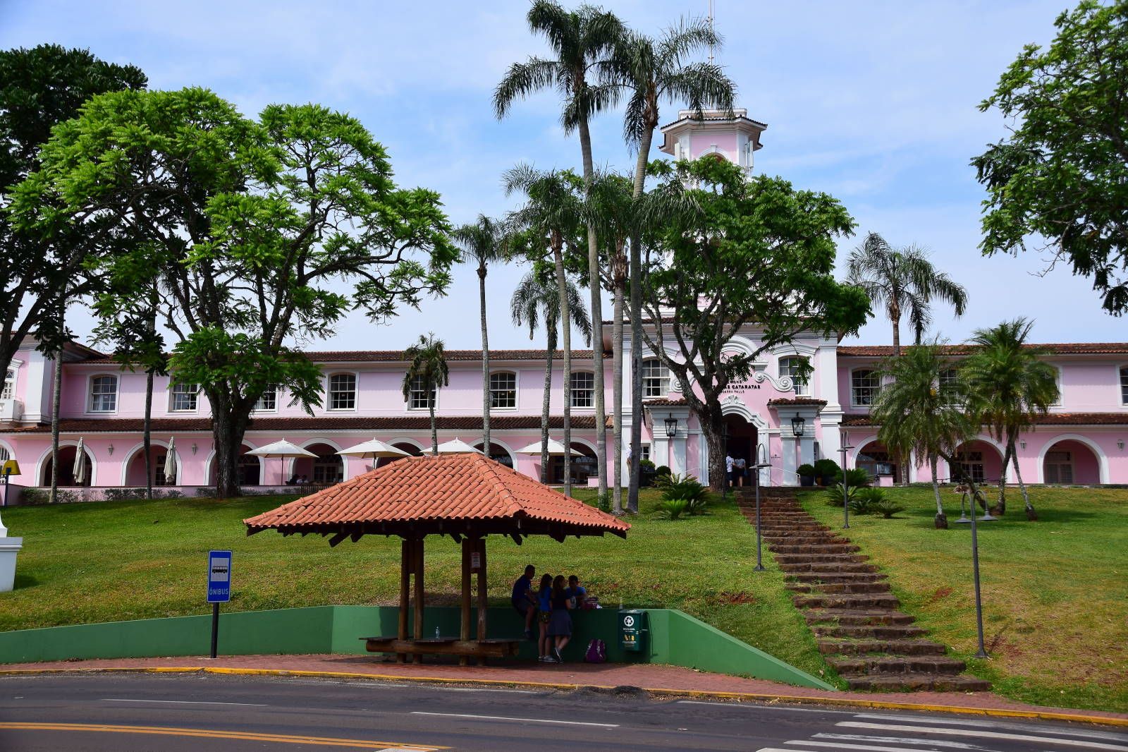 ИзоБразилия акупунктурно. Рио-Игуасу с обеих сторон