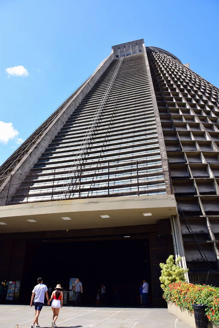 ИзоБразилия акупунктурно. Рио-Игуасу с обеих сторон