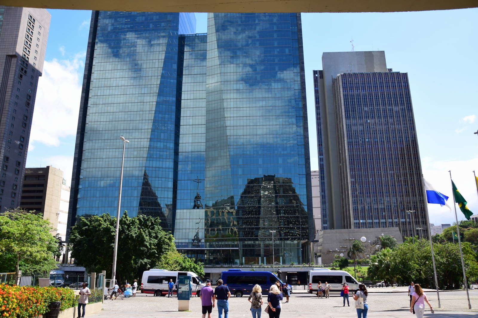 ИзоБразилия акупунктурно. Рио-Игуасу с обеих сторон