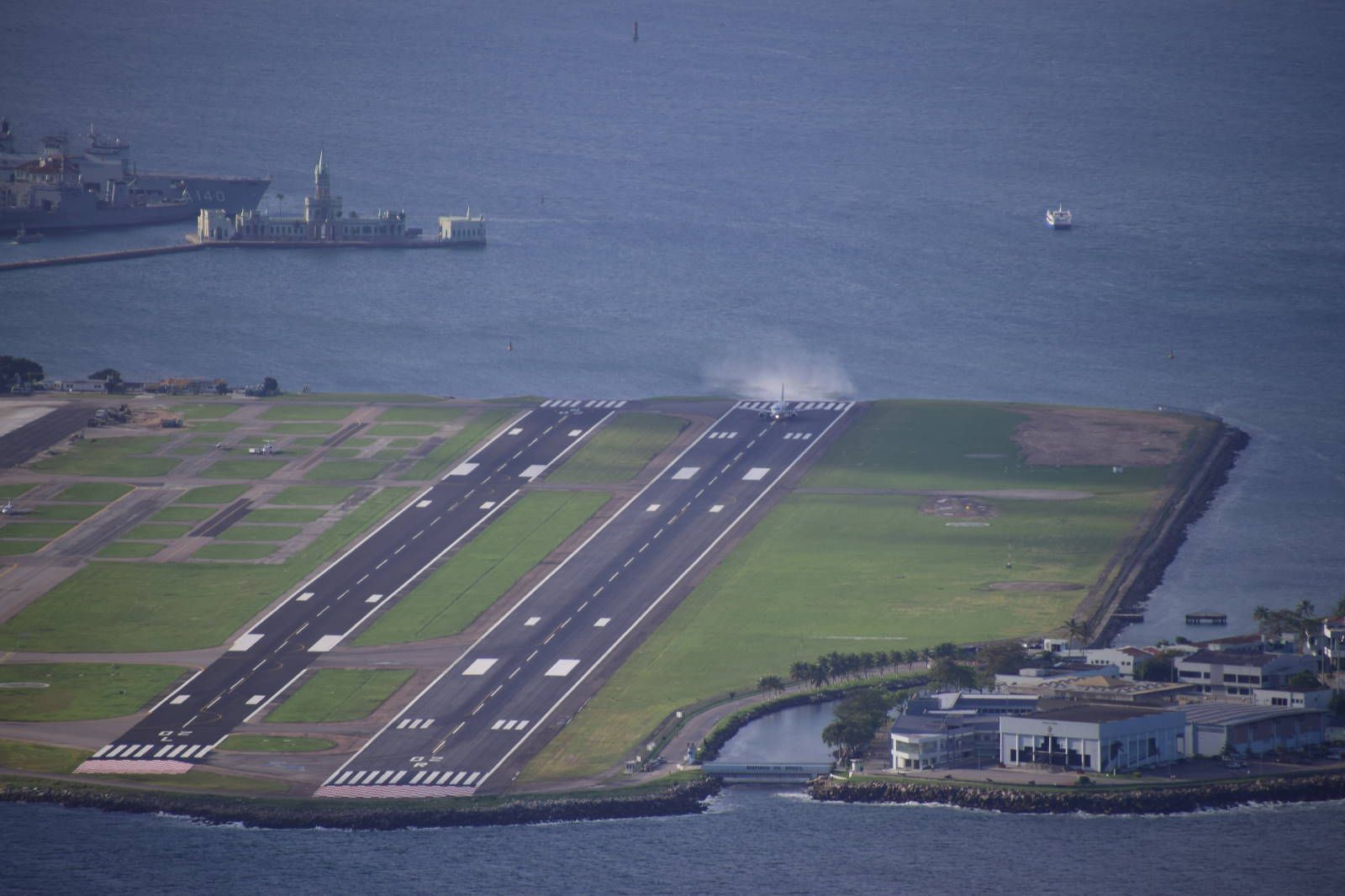 ИзоБразилия акупунктурно. Рио-Игуасу с обеих сторон