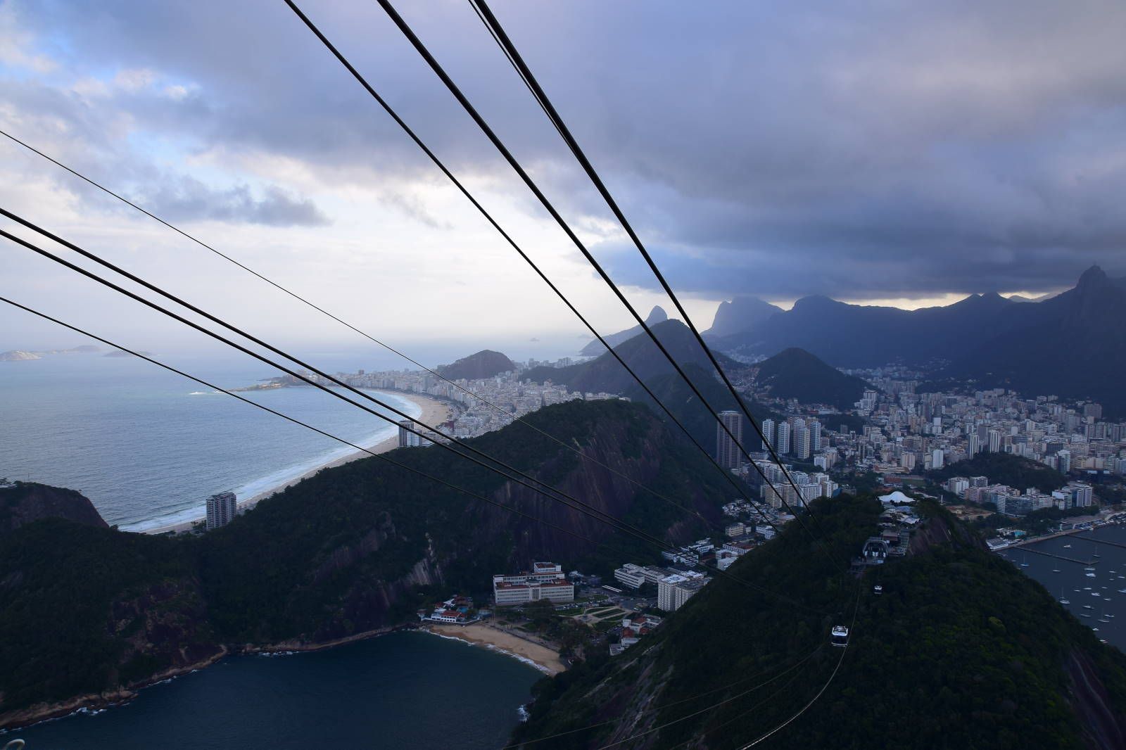 ИзоБразилия акупунктурно. Рио-Игуасу с обеих сторон