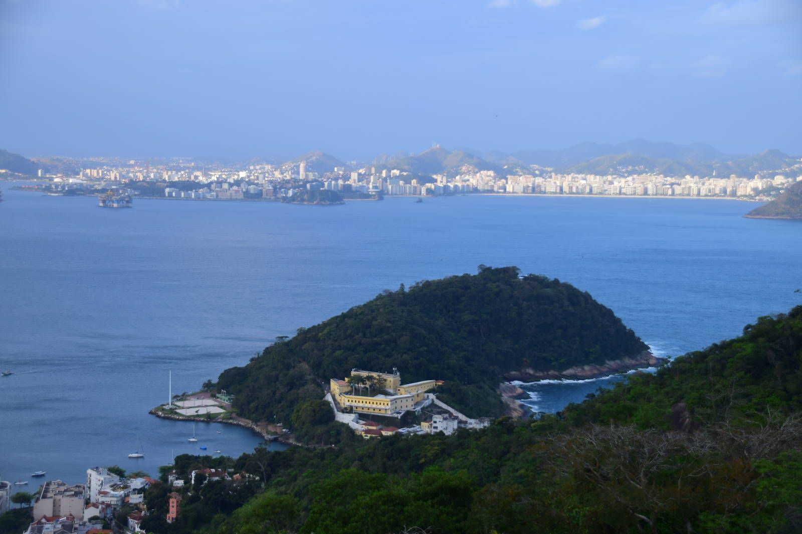 ИзоБразилия акупунктурно. Рио-Игуасу с обеих сторон