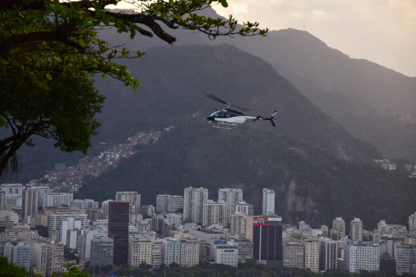 ИзоБразилия акупунктурно. Рио-Игуасу с обеих сторон
