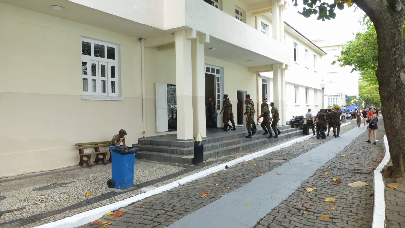 ИзоБразилия акупунктурно. Рио-Игуасу с обеих сторон